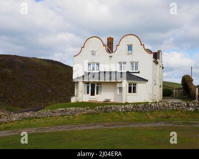 Medla House 1906, mit Blick auf den Strand von Pentireglasur Haven, New Polzeath, Cornwall, Großbritannien Stockfoto