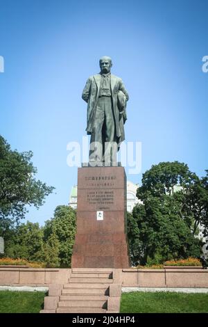 Bild des Denkmals für Taras Schewtschenko auf einem Platz in Kiew, Ukraine. Taras Hryhorowytsch Schewtschenko, auch bekannt als Kobzar Taras, oder einfach Kobzar, Stockfoto