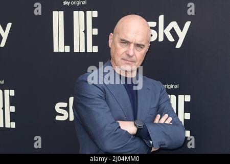 Rom, Italien. 16. März 2022. Luca Zingaretti besucht die Fotoserie der Sky tv-Serie Il Re im Raum Moderno Cinema. Kredit: SOPA Images Limited/Alamy Live Nachrichten Stockfoto