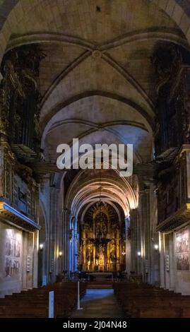 Vista Altar Mayor y organos de la Catedral de Mondoñedo en Lugo, Galicien, España Stockfoto