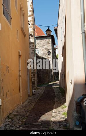 Kleiner Durchgang, Le Puy-en-Velay, Auvergne, Haute Loire, Frankreich. Stockfoto