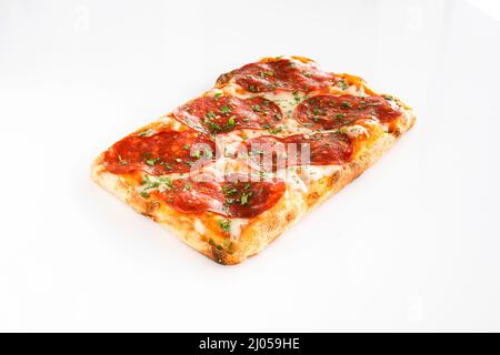 Sour Dough Pizza Ein Taglio isoliert auf weißem Hintergrund Stockfoto