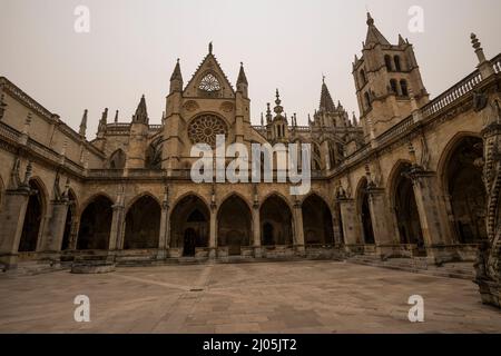 claustro de la catedral de leon Stockfoto