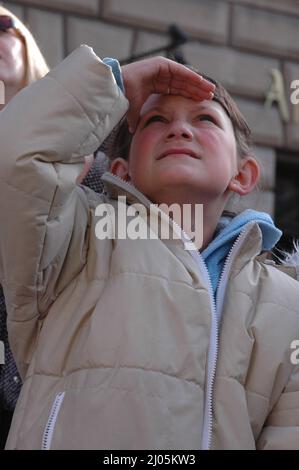 polnische Kindergatenkinder auf Stadttour in Poznan Poaldn 20,2005. Okt. (Foto von Francis Dean/Dean Picics) Stockfoto