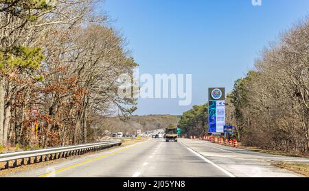 Shinnecock Elektronische Tafel auf dem Sunrise Highway Stockfoto