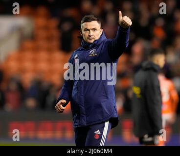 Blackpool, England, 16.. März 2022. Paul Heckingbottom-Manager von Sheffield Utd würdigt die Fans während des Sky Bet Championship-Spiels in der Bloomfield Road, Blackpool. Bildnachweis sollte lauten: Andrew Yates / Sportimage Kredit: Sportimage/Alamy Live News Stockfoto