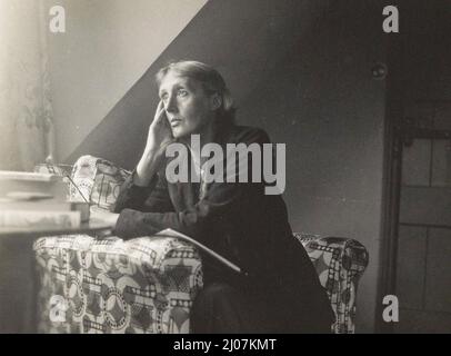 Virginia Woolf (1882-1941). Museum: PRIVATE SAMMLUNG. Autor: ANONYM. Stockfoto