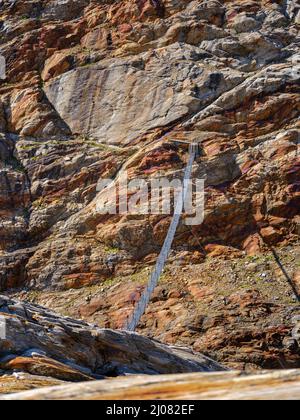 Brücke Piccard Brücke in der Nähe des Gurgler Ferner Gletschers. Die Brücke war wegen des zurückziehenden Gurgler Fanner notwendig, da der alte Weg die Oberfläche nutzte Stockfoto