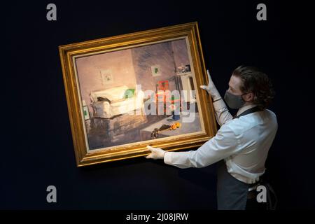 Am 11.. März 2022 fand bei Christies eine Fotozelle für den modernen britischen und irischen Art Evening-Verkauf statt. Der Verkauf präsentiert fantastische Skulptur von Dam Stockfoto