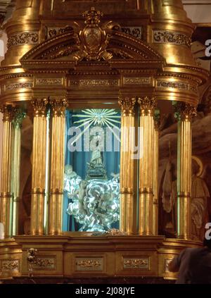 INNEN- ALTAR BÜRGERMEISTER. LAGE: FORTALEZA Y SANTUARIO DE LA VIRGEN DEL CASTILLO. Cullera. Valencia. SPANIEN. Stockfoto