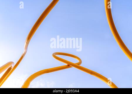 Skulptur drei Seiten eine Geste von Suzanne Simoni (2019) in Toronto, Kanada, 16. März 2022 Stockfoto