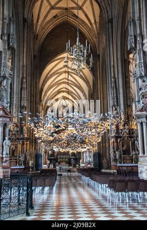 „Himmel voller Steine“ von Peter Balinger am Stephansdom, Wien, Österreich, 22. Mai 2019. Stockfoto