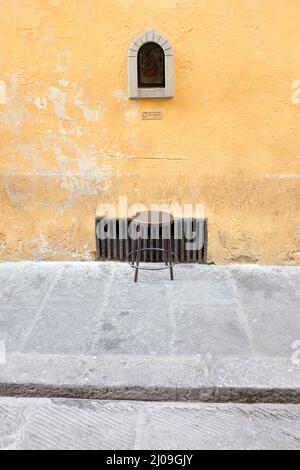 Historisches altes Weinfenster oder „Buchetta Del Vino“ Florenz Italien Stockfoto