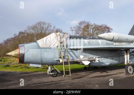 York.Yorkshire.Vereinigtes Königreich.Februar 16. 2022.Im Yorkshire Air Museum Ist Ein Kampfflugzeug des Blitzes F6 ausgestellt Stockfoto