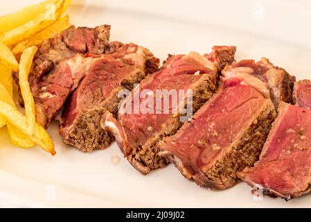 Sirloin auch als Kanone der Schulter bekannt ist ein Stück Fleisch, das sich im vorderen Teil des Ochsen befindet. Die angedeuteten Sirloin-Steaks sind sehr ähnlich wie s Stockfoto