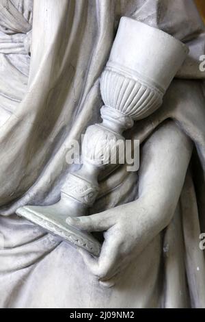 Détail de la Chaire de Vérité : les Vertus théologales : la Foi. Cathédrale Notre-Dame d’Amiens. Amiens. Somme. Picardie. Frankreich. Stockfoto