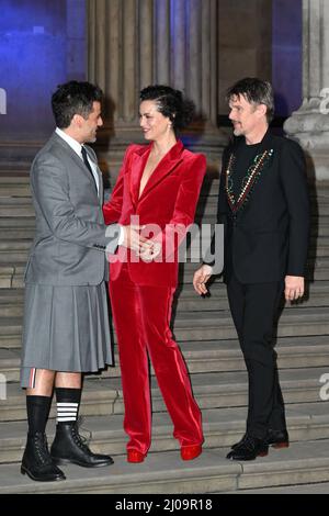 London, Großbritannien - 17. März 2022 Oscar Isaac, May Calamawy und Ethan Hawke bei der Special Screening of Moon Knight im British Museum, London. Quelle: Nils Jorgensen/Alamy Live News Stockfoto