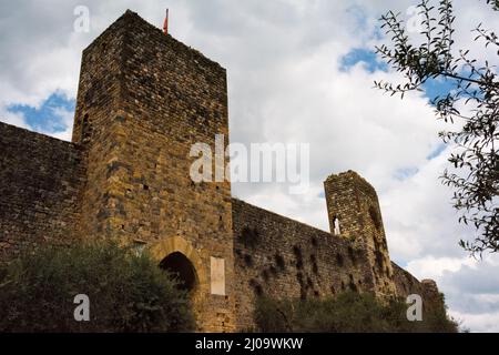 Mittelalterliche ummauerte Stadt Monteriggioni, Provinz Siena, Region Toskana, Italien Stockfoto