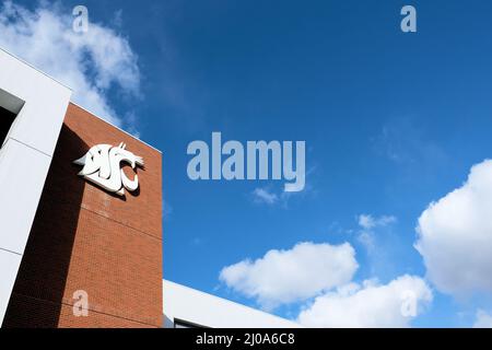 WSU-Logo im Martin Stadium, auf dem Campus der Washington State University in Pullman, Washington, USA; Cougars-Fußballstadion. Stockfoto