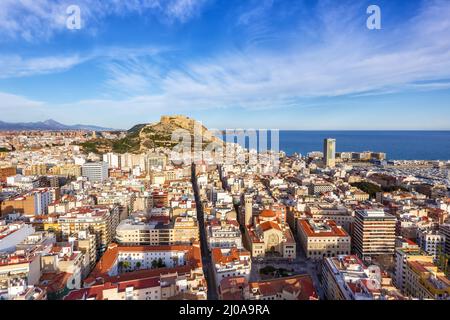 Alicante Alacant Überblick über die Stadt und die Burg Castillo Santa Barbara Reiseurlaub Urlaub in Spanien Europa Stockfoto