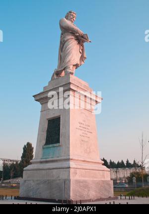 Blick auf die historische Statue in den parlamentsgebäuden in bukarest, rumänien Stockfoto