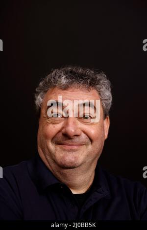 Potsdam, Deutschland. 17. März 2022. Gerd Nefzer, deutscher Spezialeffektkünstler, in einem Studio in Potsdam-Babelsberg. Quelle: Carsten Koall/dpa/Alamy Live News Stockfoto