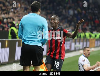 Leverkusen, Deutschland. 17. Mär, 2022. firo : 03/17/2022 Fußball: UEFA Euro League Europe, Saison 2021/2022, Bayer Leverkusen - Atalanta Bergamo Gesture, Moussa Diaby Credit: dpa/Alamy Live News Stockfoto