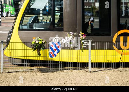 UTRECHT - Utrecht herdenkt de tramaanslag door Gokmen T. van drie jaar geleden, waarbij vier mensen overleden. De afgelopen twee herdenkingen waren kleinschalig door de coronamaatregelen. Dit jaar mag er publiek bij zijn. ANP JEROEN JUMELET Stockfoto