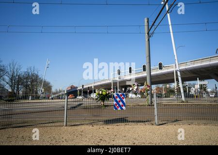 UTRECHT - Utrecht herdenkt de tramaanslag door Gokmen T. van drie jaar geleden, waarbij vier mensen overleden. De afgelopen twee herdenkingen waren kleinschalig door de coronamaatregelen. Dit jaar mag er publiek bij zijn. ANP JEROEN JUMELET Stockfoto