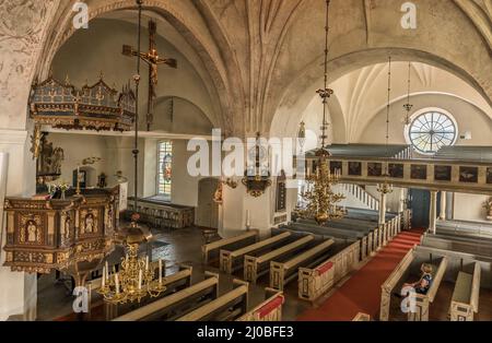 Rattvik, Dalarna - Schweden - 08 05 2019 Innenarchitektur der evangelischen Kirche des kleinen Dorfes Rattvik Stockfoto