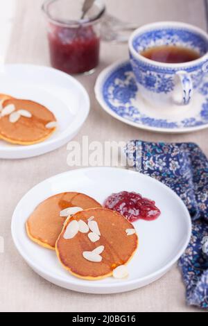 Kürbis Pfannkuchen mit Honig Stockfoto