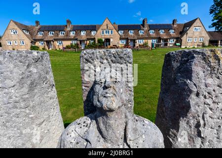 England, Dorset, Dorchester, Tolpuddle, Steinstatue von George Loveless vor dem Tolpuddle Martyrs Museum Stockfoto