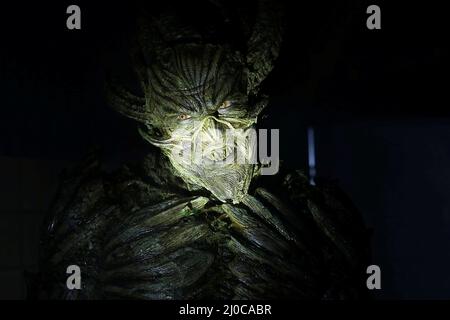 IAN ZIERING IN SUMPF THING (2019), REGIE: LEN WISEMAN, DRAN SARAFIAN, MICHAEL GOI UND TOA FRASER. Bild: DC Universe / Atomic Monster / Album Stockfoto