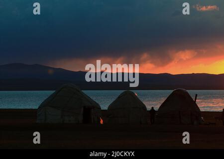 Jurtenlager am Song Kol Lake, Zentral-Kyryzstan Stockfoto