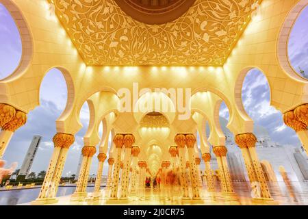 Scheich-Zayed-Moschee Abu Dhabi Scheich-Säulen Vereinigte Arabische Emirate Stockfoto