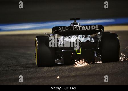 Sakhir, Bahrain. 18. März 2022. Pierre Gasly (FRA) AlphaTauri AT03. Großer Preis von Bahrain, Freitag, 18.. März 2022. Sakhir, Bahrain. Quelle: James Moy/Alamy Live News Stockfoto
