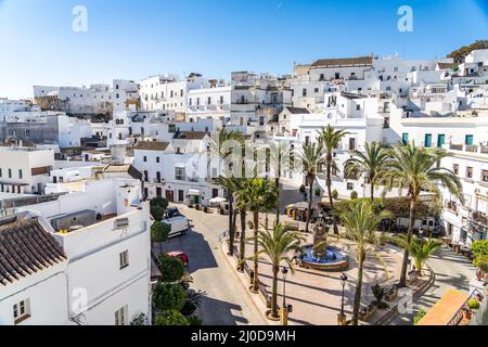 Plaza España und Vejer de la Frontera von oben gesehen, Andalusien, Spanien | Plaza España und Vejer de la Frontera von oben gesehen, Andalusi Stockfoto