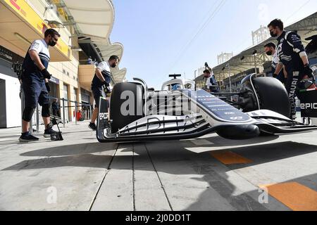 Sakhir, Bahrain. 18. März 2022. Sakhir, Bahrain. 18. März 2022. 18.. März 2022, Bahrain International Circuit, Sakhir, Formel 1 in Bahrain 2022, im Bild Pierre Gasly (FRA), Scuderia AlphaTauri Credit: dpa/Alamy Live News Credit: dpa picture Alliance/Alamy Live News Stockfoto