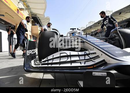 Sakhir, Bahrain. 18. März 2022. Sakhir, Bahrain. 18. März 2022. 18.. März 2022, Bahrain International Circuit, Sakhir, Formel 1 in Bahrain 2022, im Bild Pierre Gasly (FRA), Scuderia AlphaTauri Credit: dpa/Alamy Live News Credit: dpa picture Alliance/Alamy Live News Stockfoto