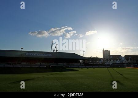 Newport, Großbritannien. MÄR 18. Allgemeiner Blick ins Stadion vor dem Sky Bet League 2-Spiel zwischen Newport County und Hartlepool United bei der Rodney Parade, Newport am Freitag, 18.. März 2022. (Kredit: Kieran Riley | MI Nachrichten) Kredit: MI Nachrichten & Sport /Alamy Live Nachrichten Stockfoto