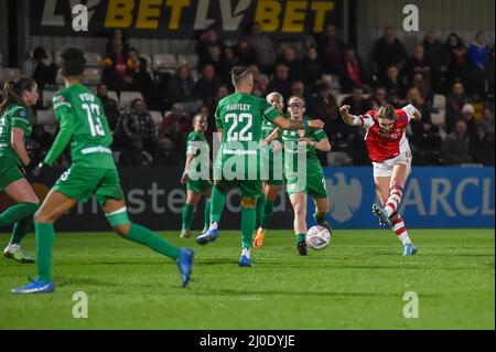 London, Großbritannien. 18. März 2022. Vivianne Miedema (11 Arsenal) erzielt im Rahmen des Vitality Womens FA Cup Quarter Finales zwischen Arsenal und Coventry United im Meadow Park Stadium Arsenale 4.. Borehamwood, England. Kevin Hodgson /SPP Credit: SPP Sport Press Photo. /Alamy Live News Stockfoto