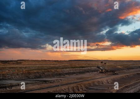 Hambach Oberfläche Mine bei Sonnenuntergang Stockfoto