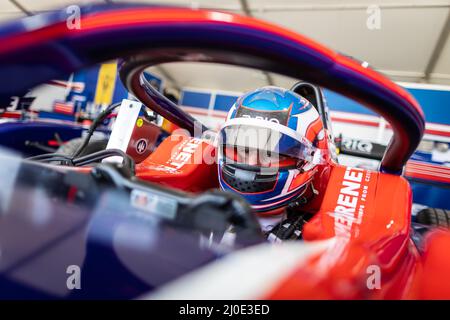 Sakhir, Bahrain. 18. März 2022. STANEK Roman (cze), Trident Racing, Dallara F3, Porträt während des Laufs 1. der FIA Formel-2-Meisterschaft 2022 vom 18. Bis 20. März 2022 auf dem Bahrain International Circuit, in Sakhir, Bahrain - Foto: Sebastian Rozendaal/DPPI/LiveMedia Kredit: Independent Photo Agency/Alamy Live News Stockfoto