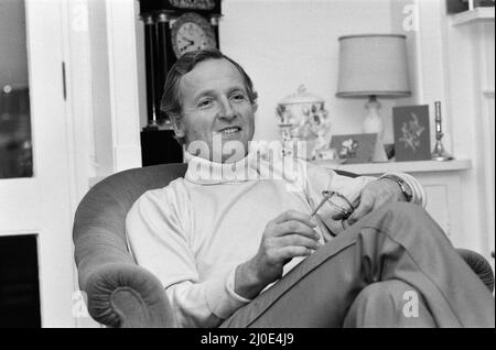 Fernsehpersönlichkeit Nichola Parsons im Bild in seinem Hampstead Cottage. 19.. Dezember 1978. Stockfoto