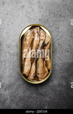 Fischkonserven in einem Zinn Stockfoto