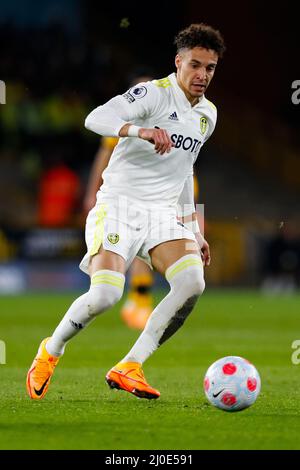 Wolverhampton, Großbritannien. 18. März 2022. 18.. März 2022; Molineux Stadium, Wolverhampton, West Midlands, England; Premier League Football; Wolverhampton Wanderers versus Leeds United; Rodrigo of Leeds United Credit: Action Plus Sports Images/Alamy Live News Stockfoto