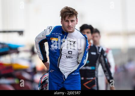 Sakhir, Bahrain. 18. März 2022. MARTI Pepe (Spa), Campos Racing, Dallara F3, Portrait während des Laufs 1. der FIA Formel-2-Meisterschaft 2022 vom 18. Bis 20. März 2022 auf dem Bahrain International Circuit, in Sakhir, Bahrain - Foto: Sebastian Rozendaal/DPPI/LiveMedia Kredit: Independent Photo Agency/Alamy Live News Stockfoto