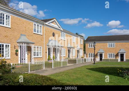 Aspen Square Age exklusive Gehäuse, Oatlands Drive, Oatlands, Surrey, England, Vereinigtes Königreich Stockfoto