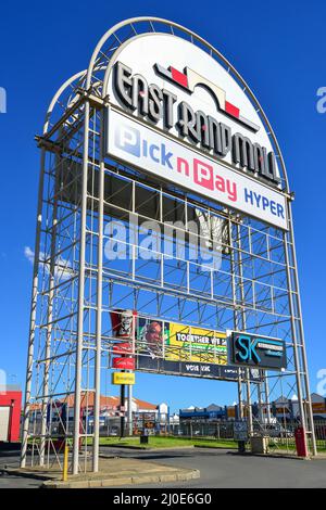 Willkommen Sie Schild vor East Rand Mall, Boksburg, East Rand, Provinz Gauteng, Südafrika Stockfoto