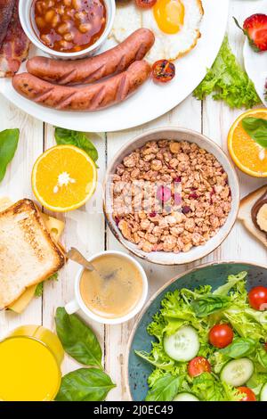 Verschiedene Arten von Frühstück oder Brunch Stockfoto